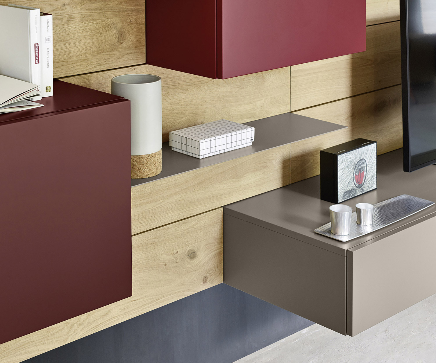 Moderne Livitalia Design Wohnwand C37 mit Wandpaneel in Eiche furniert Moderne Livitalia Design Wohnwand C37 mit Wandpaneel in Eiche furniert