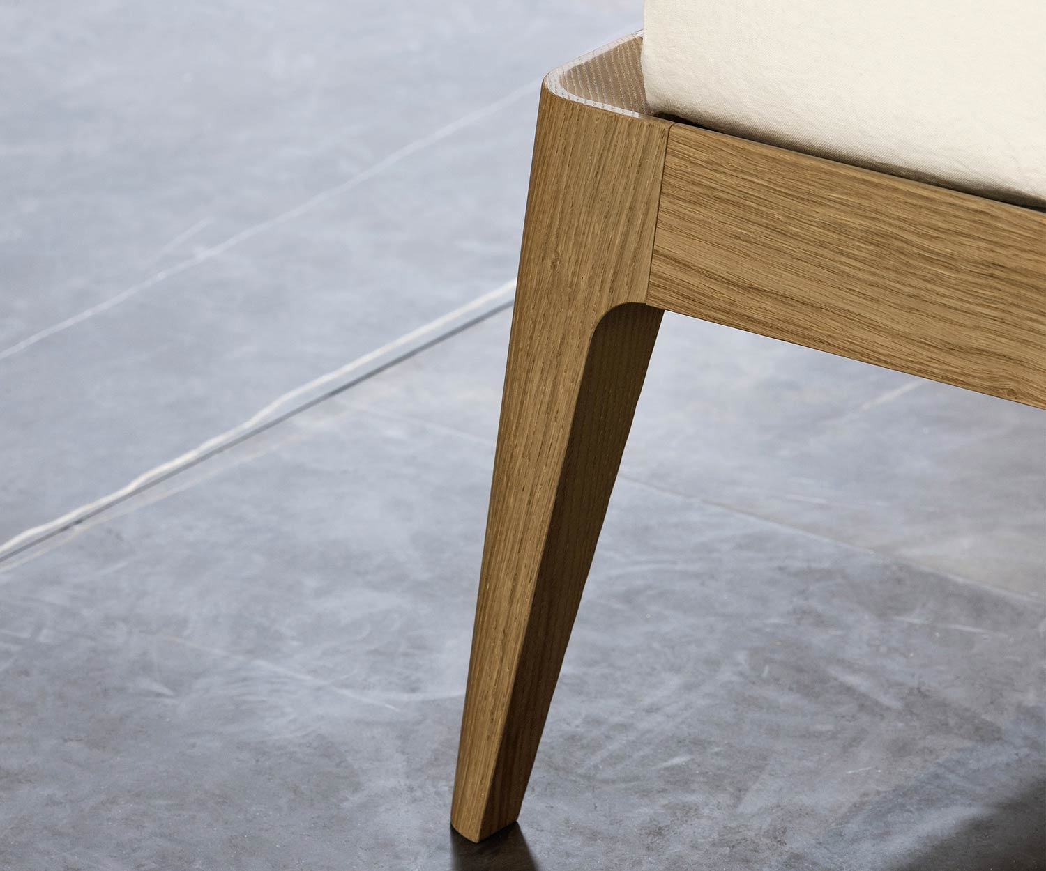 Novamobili Lit design bois Siri 160 x 200 cm détail chêne Miele N02 couleur miel Novamobili Lit design bois Siri 160 x 200 cm détail chêne Miele N02 couleur miel