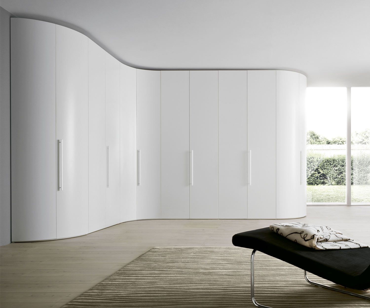 Novamobili Armoire d'angle design Alfa Curvo de haute qualité en blanc mat