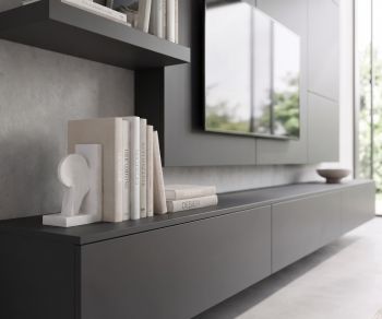 Meuble TV mural suspendu Livitalia C102 anthracite. Ensemble mural design pour salon moderne avec étagères et panneau.