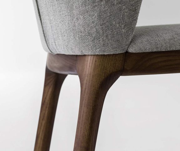 Chaise moderne Novamobili Navy châssis en bois massif