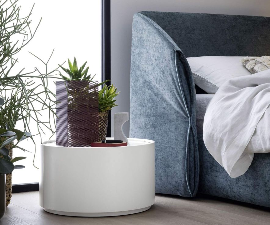 Novamobili Le lit rembourré Hide en détail Tête de lit rembourrée