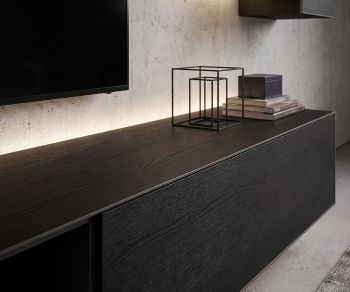 Meuble TV lowboard Minimal Livitalia en chêne foncé avec éclairage LED rétroéclairé pour salon moderne.