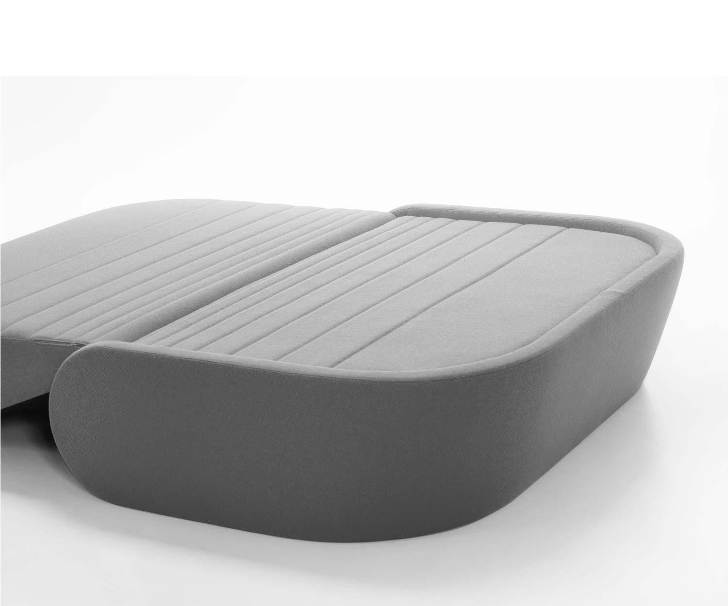 Canapé-lit Prosoria Up Lift déplié avec une surface de couchage généreuse comme lit d'appoint