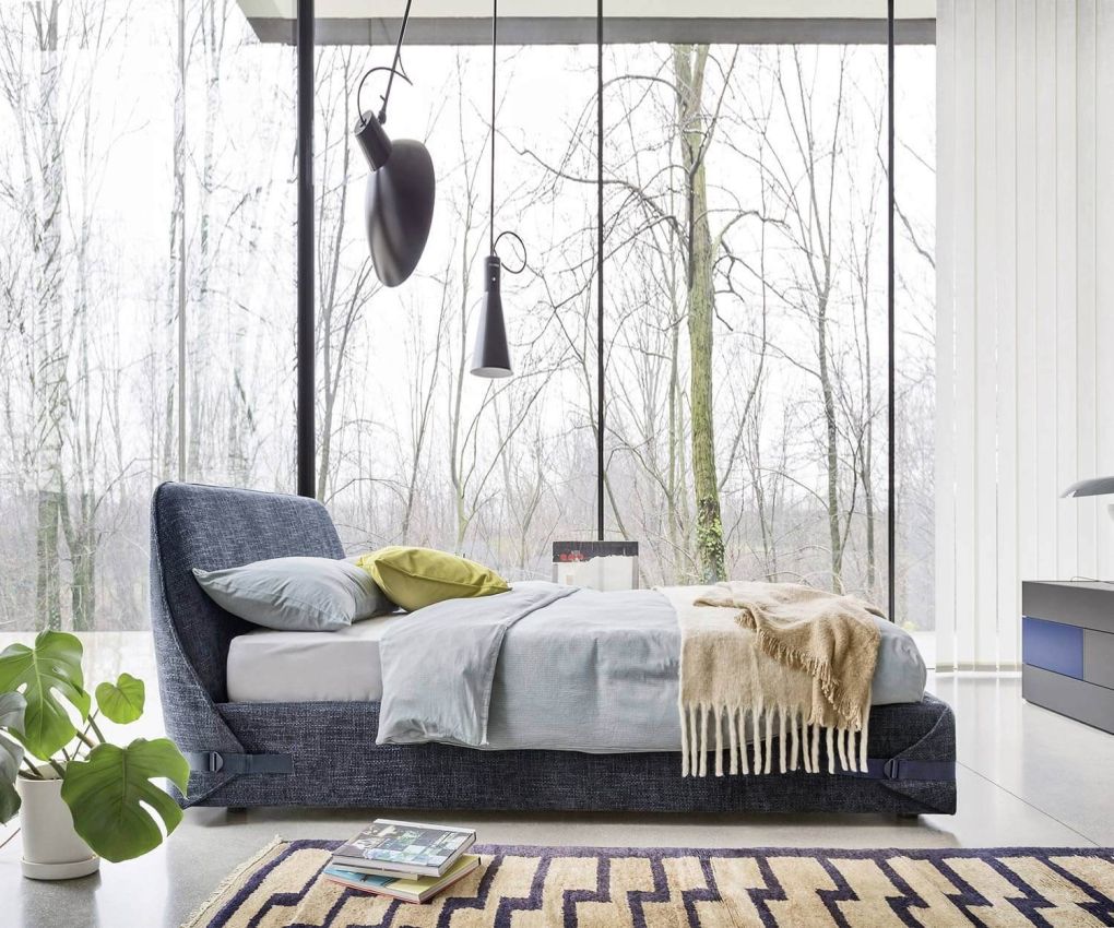 Exclusif Novamobili Design Lit Tape dans la chambre à coucher avec baie vitrée