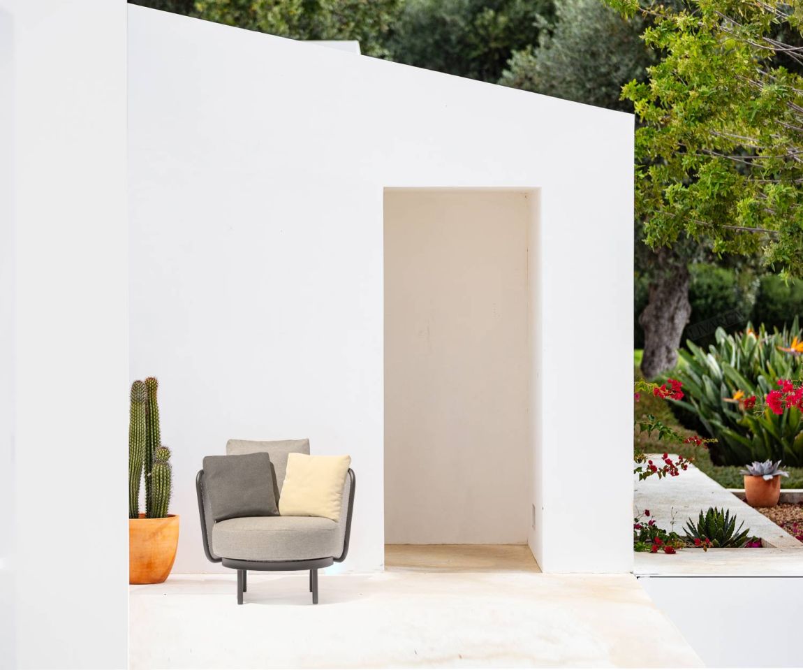 Todus Baza Round Fauteuil club design sur la terrasse